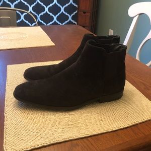 🌲 SALE NWOT Chelsea boots. Calvin Klein. SZ 9 MEN